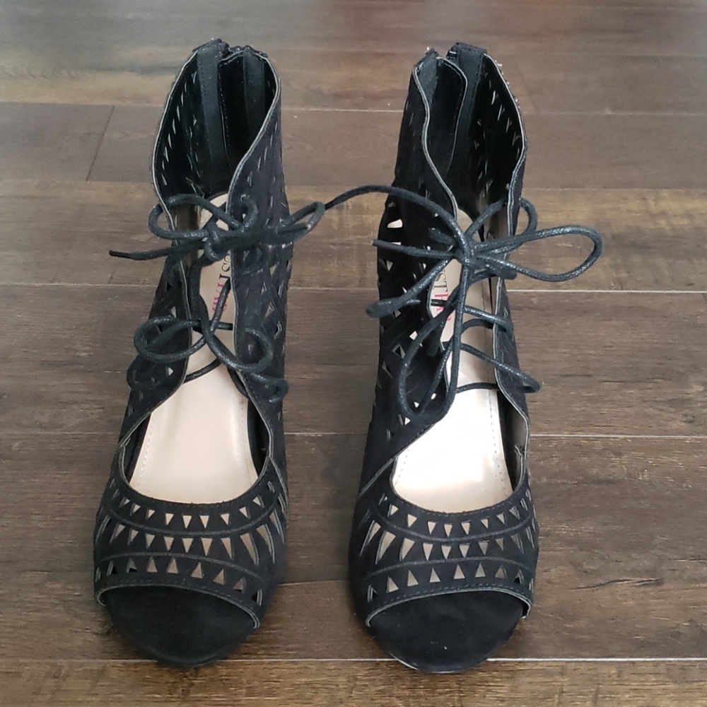 Black Heeled sandal